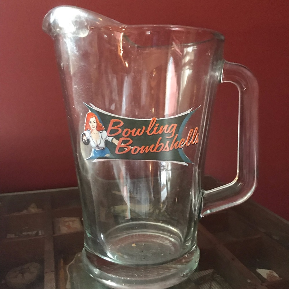 Bombshell glass Beer Pitcher